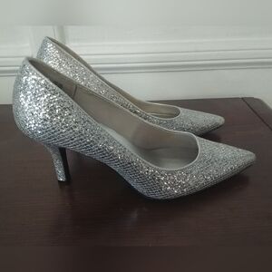 Fioni Night Women's Silver Glitter Pumps Size 8.5